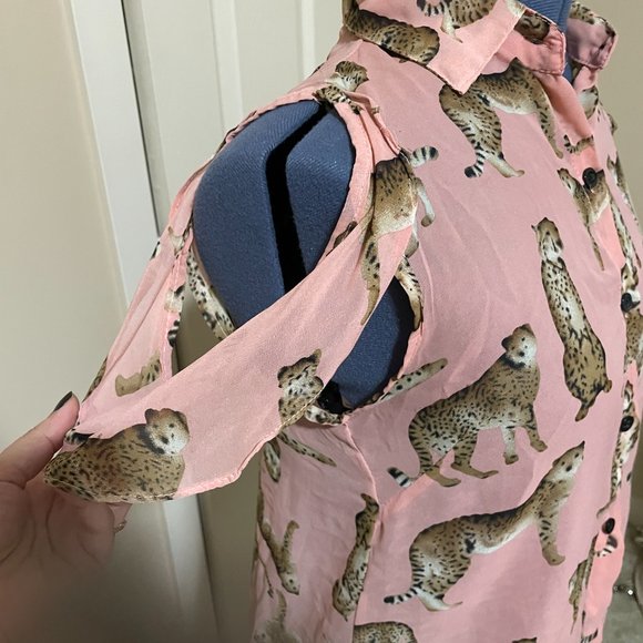 Sheer Cheetah Patterned Top - Picture 2 of 6